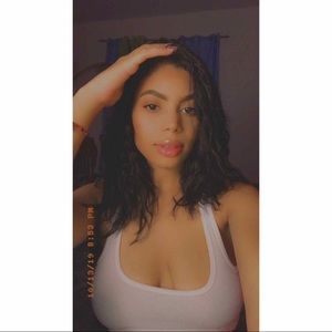 Meet your Posher, Dayanna